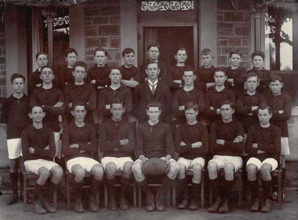 King's College First Football Club in 1924